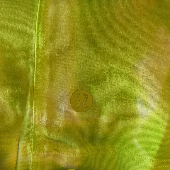 Lululemon All Yours Tee Tie Dye Size 10 NEW - Picture 6 of 11